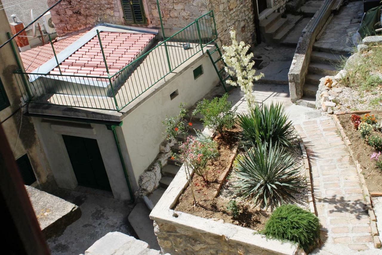 Illy City Centre Apartment Šibenik Exterior foto